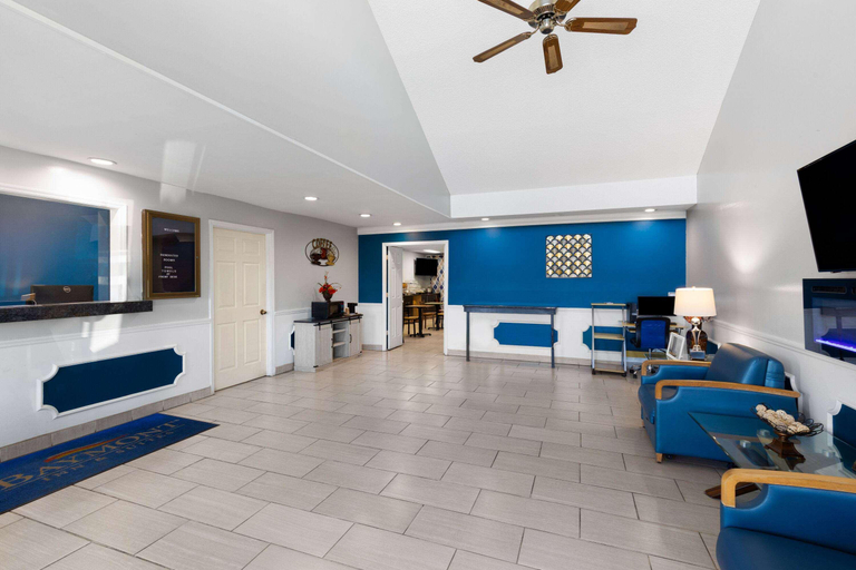 Public Area 2, Baymont by Wyndham Selma, Dallas