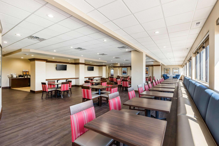 Food & Drinks 5, Comfort Inn & Suites Event Center, Polk