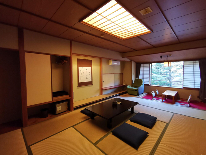Bedroom 2, Sakahijiri Hotel in Nikko, Nikkō