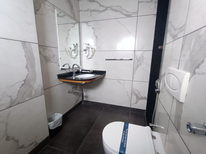Bathroom 4