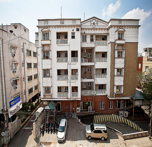 Blossoms Hotel and Service Apartment, Chennai