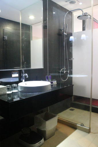 Bathroom 7
