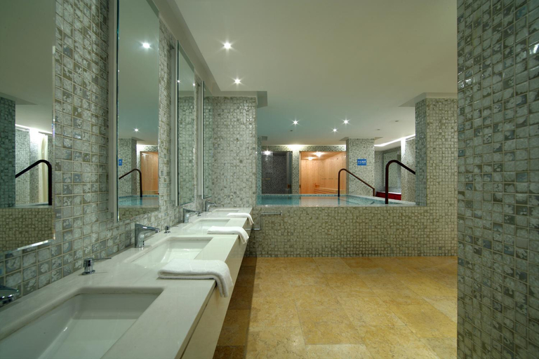 Bathroom 5, The Lakeview Hotel, Beijing