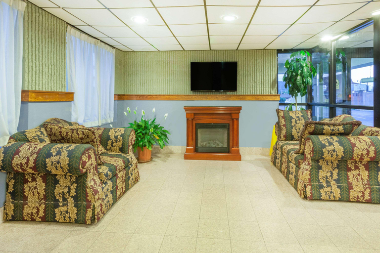 Public Area 2, Days Inn by Wyndham Wilkes Barre, Luzerne
