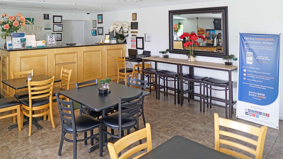 Public Area 2, Quality Inn Near Fort Hunter Liggett, Monterey