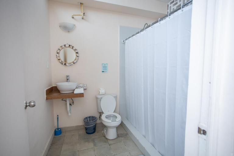 Bathroom 2, Hotel Tropicus Boutique, Puerto Vallarta