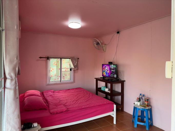 Bedroom 16