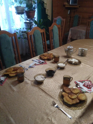 Food & Drinks