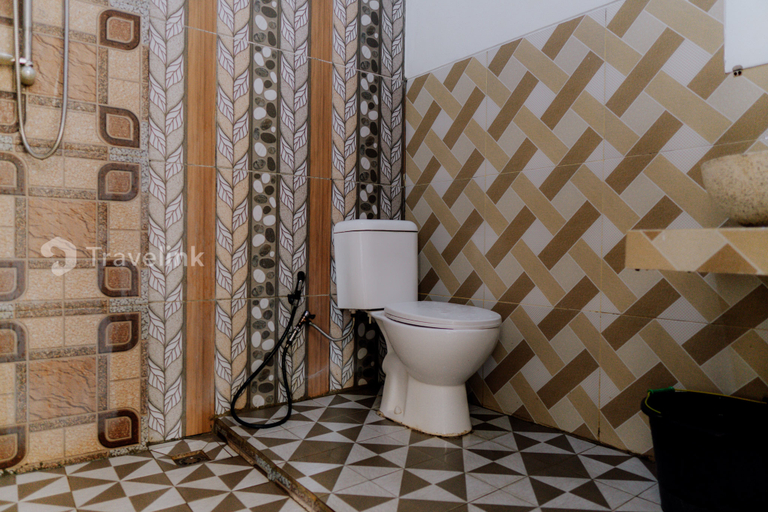 Bathroom 4