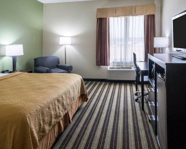 Bedroom 3, Quality Inn & Suites Ascension Park, Ouachita