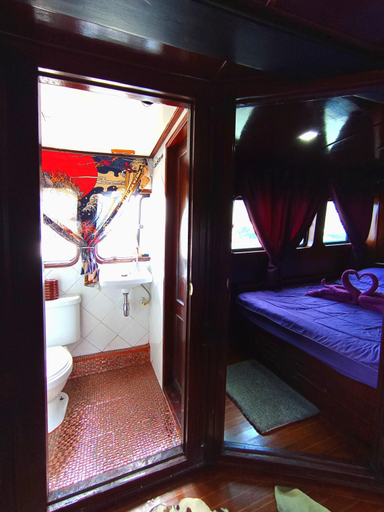 Bedroom 2, Sabai Sabai Liveaboard Bangkok, Dusit