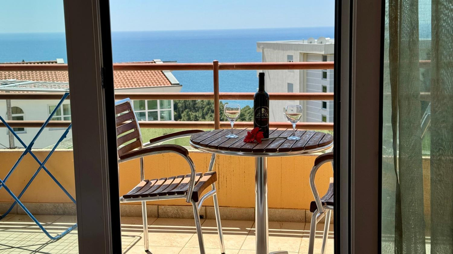 Others 4, Sea La Vie Apartments
