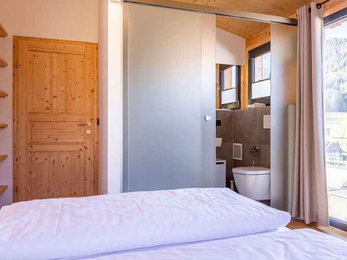 Bedroom 2, Chalet in Hohentauern near Ski Slopes, Murtal