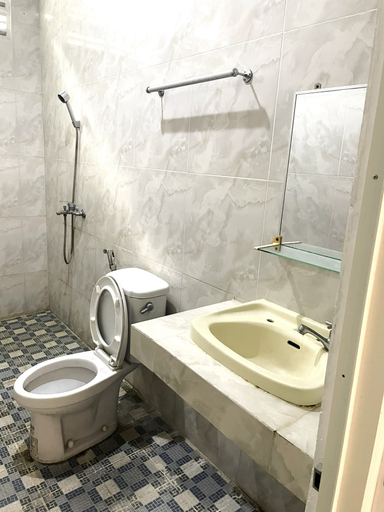 Bathroom 4