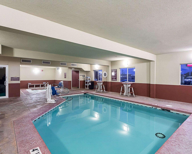 Sport & Beauty 4, Comfort Suites Wichita, Sedgwick
