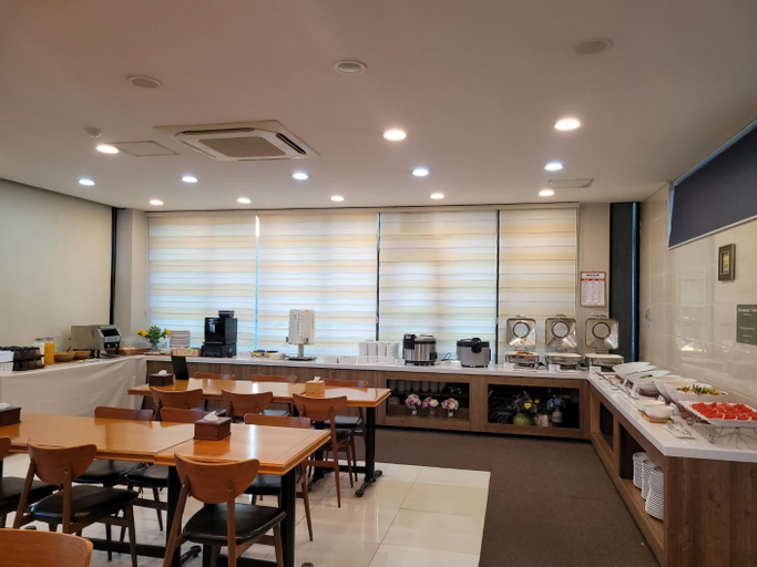 Food & Drinks 5, Sims Hotel, Jeju