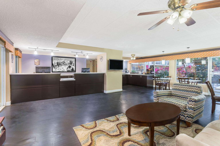 Public Area 2, Super 8 by Wyndham Ellenton Bradenton Area, Manatee