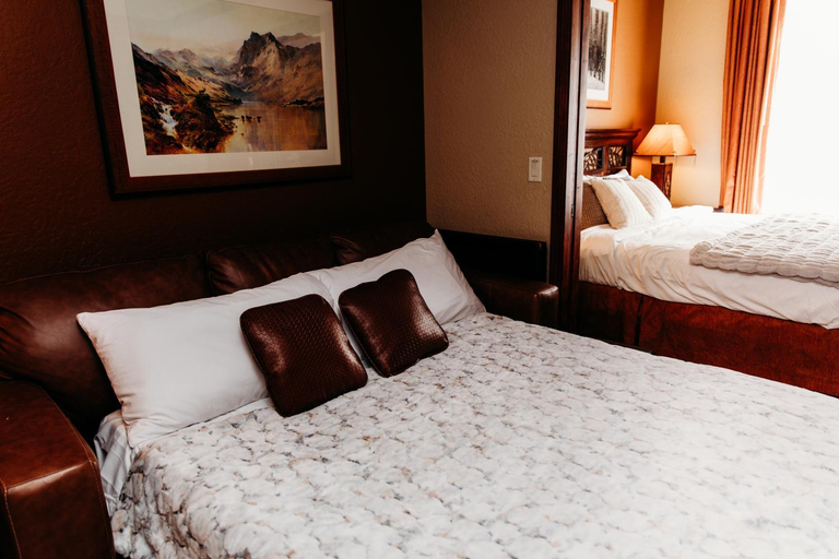 Others 2, Ski-in-out, Canyons, Westgate, King, Hot Tub, Pools, Pancake Mix and Syrup, Breakfast Beverage Bar, Summit