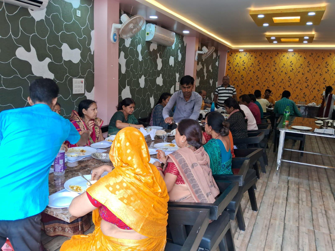 Food & Drinks 5, Hotel Gridhakuta International, Nalanda