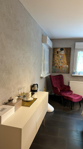 Others 4, chambre privative au rez de jardin dans villa, Bas-Rhin