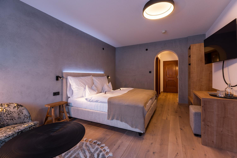 Bedroom 2, Quality Hosts Arlberg - AFOCH FEI - das Landhaus I SOMMERKARTE PREMIUM, Landeck