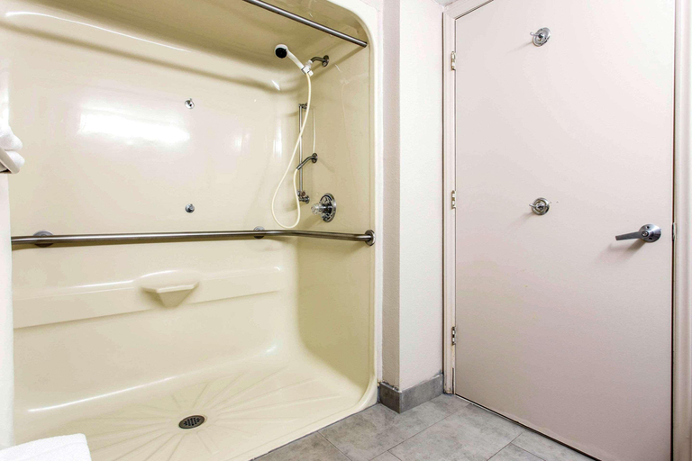 Bathroom, Quality Inn at the Park, York