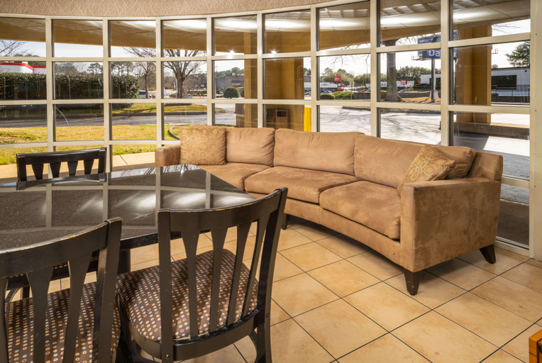 Public Area 2, Days Inn by Wyndham Atlanta Stone Mountain, Gwinnett