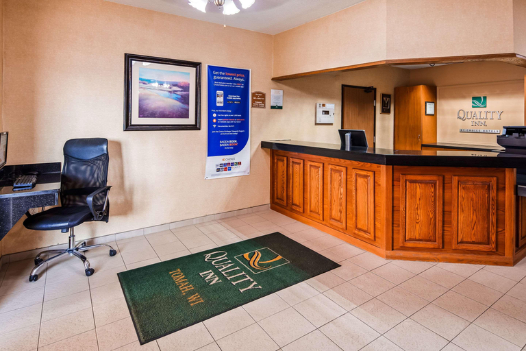Public Area 2, Quality Inn Tomah, Monroe