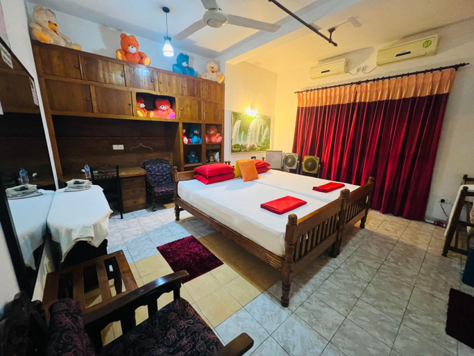 Others 2, Senathilaka Guest Inn, Puttalam