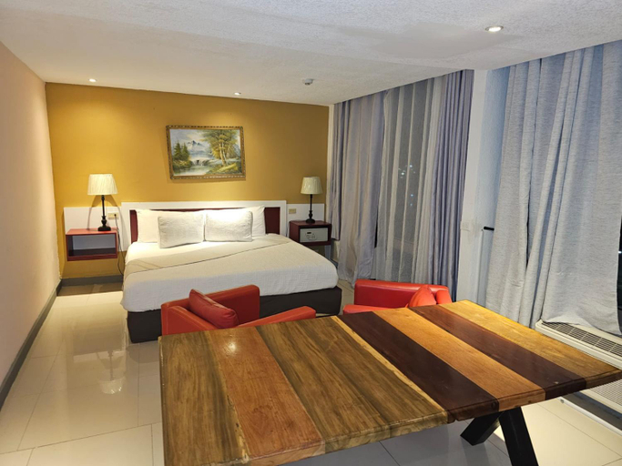 Bedroom 3, Golden Tree Hotel Belize
