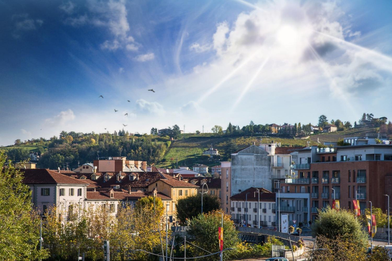 Others 4, NINARY APARTMENTS a due passi dal centro storico, Cuneo