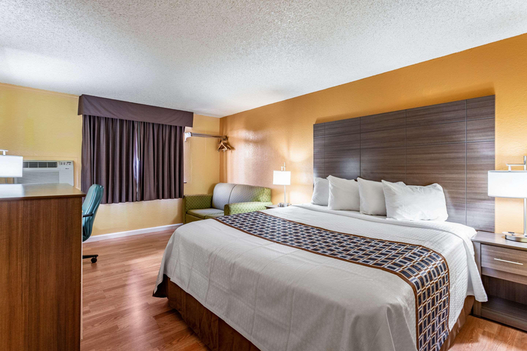 Bedroom 4, Rodeway Inn Farmington, San Juan