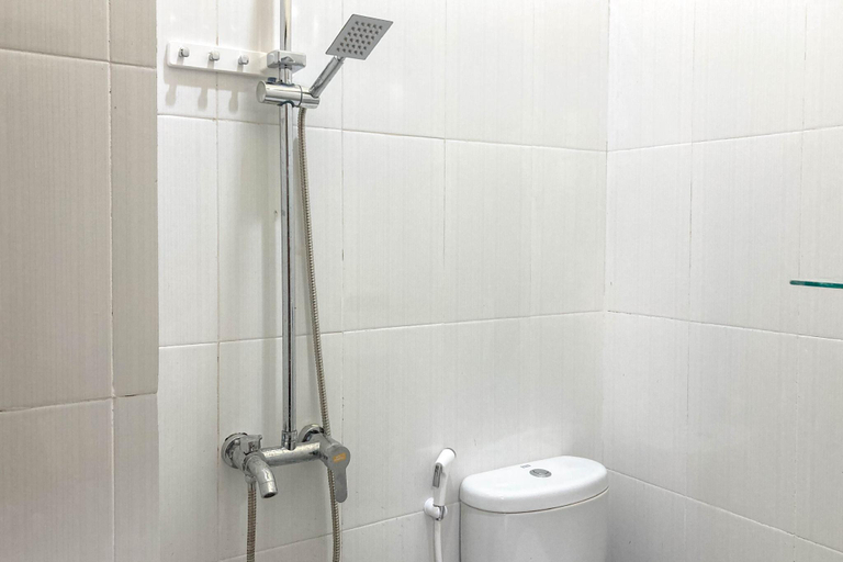 Bathroom 11