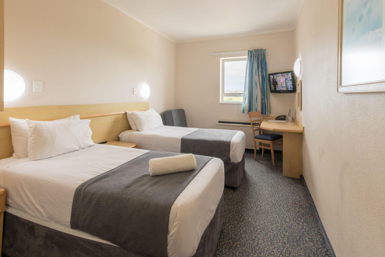 Bedroom 4, Road Lodge Centurion, City of Tshwane
