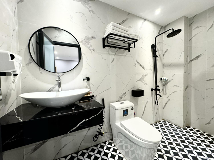 Bathroom 3, Lion 9 Hotel, Ninh Kiều