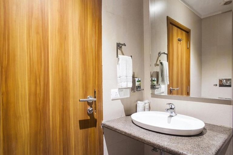 Bathroom 4, Hotel Le Roi Raipur, Raipur