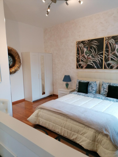 Others 5, B&B In Riva al Lago, Torino