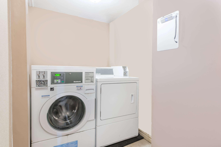 Bathroom 4, Super 8 By Wyndham Cambridge/Kitchener/Waterloo Ar, Waterloo