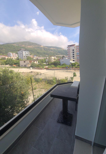 Others 5, Hotel Noel, Vlorës