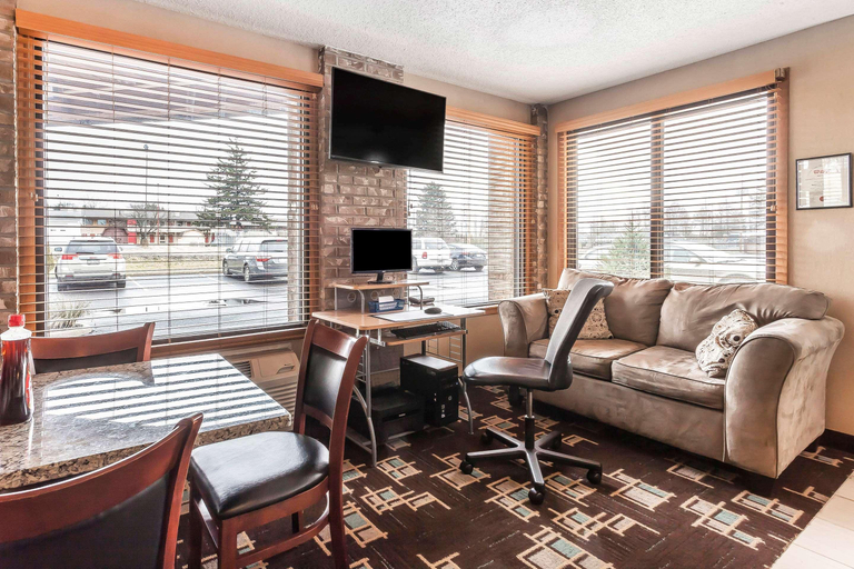 Public Area 3, Quality Inn Wooster, Wayne