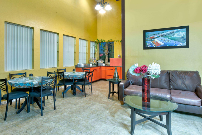Public Area 2, Howard Johnson By Wyndham San Marcos, Hays