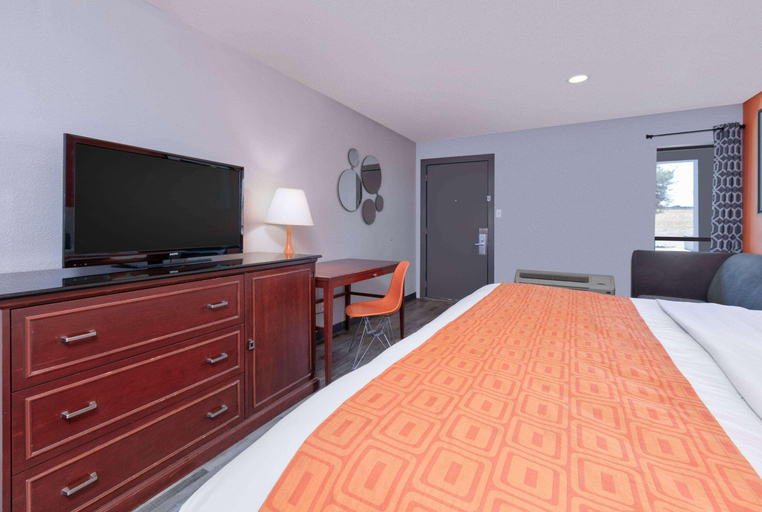 Bedroom 3, Howard Johnson By Wyndham San Marcos, Hays