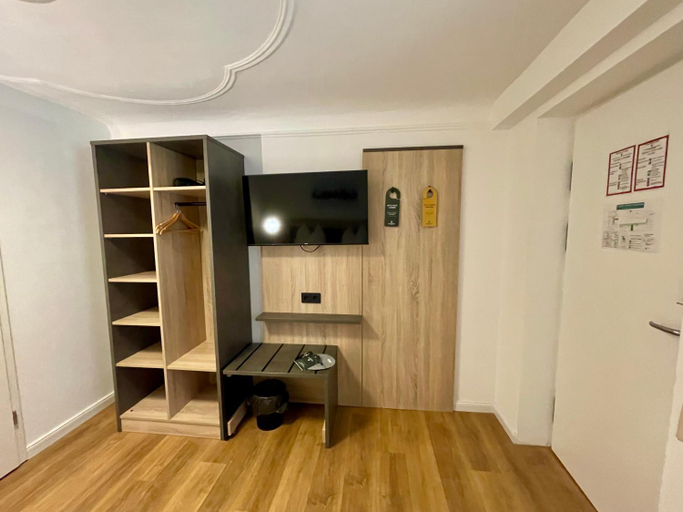 Others 5, Hopfenhotel am Adenauerufer, Bamberg