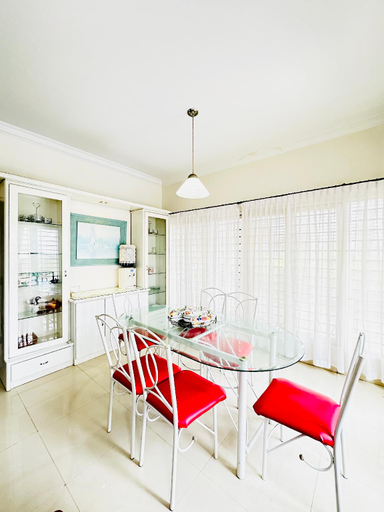 Kitchen 3, Villa Brastagi Highland 146 m2 (4 K.Tidur & 3 K.M), Karo