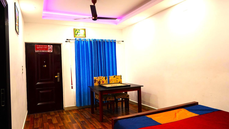 Bedroom 2, Arabian Nights, Idukki