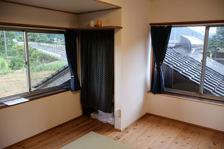 Others 4, Guest House Kurukuru ゲストハウスくるくる, Yazu