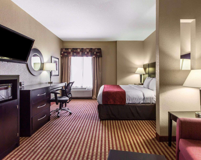 Bedroom 3, Comfort Suites Waycross Area, Ware
