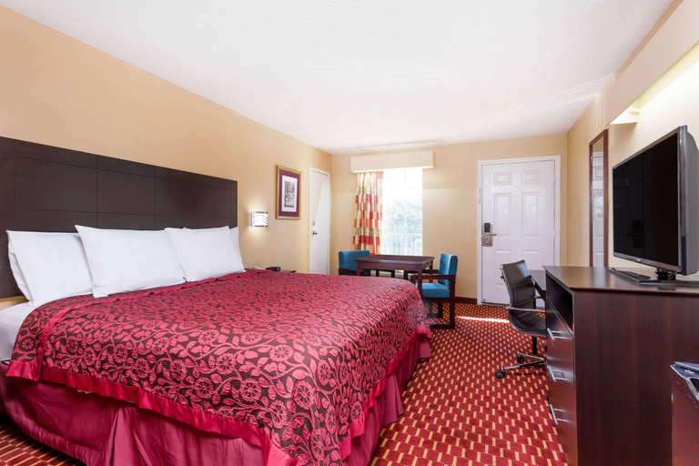 Bedroom 3, Days Inn by Wyndham Simpsonville, Greenville