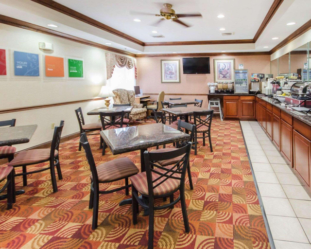 Food & Drinks 5, Comfort Inn Henderson, Henderson