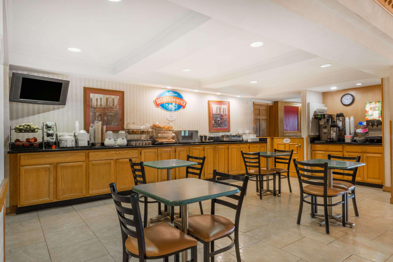Food & Drinks, Baymont by Wyndham Plainfield/ Indianapolis Arpt, Hendricks